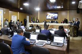 Vereadores solicitam melhorias na limpeza urbana, infraestrutura e paisagismo de São Luís